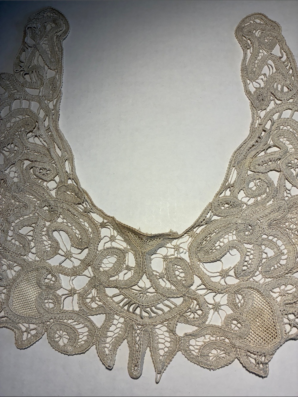 Vintage lace trims